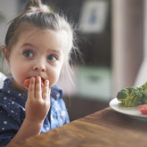 "Richtig essen von Anfang an!" besucht die Familienakademie